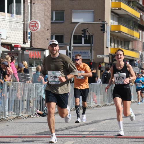 15.09.2024 - PSD Bank Halbmarathon Michael Strokosch http://msf.ph/oto/7070208 15.09.2024 12:08:37 Ziel 791, 1786, 2003, 2011, 2088, 2401, 2908, 3554, 3559 meine-sportfotos.de