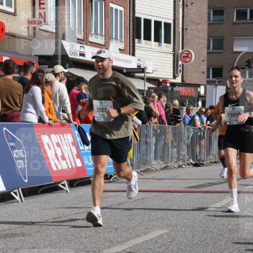 15.09.2024 - PSD Bank Halbmarathon Michael Strokosch http://msf.ph/oto/7070232 15.09.2024 12:08:38 Ziel 791, 1699, 1786, 2011, 2088, 2891, 2908, 3554, 3559 meine-sportfotos.de