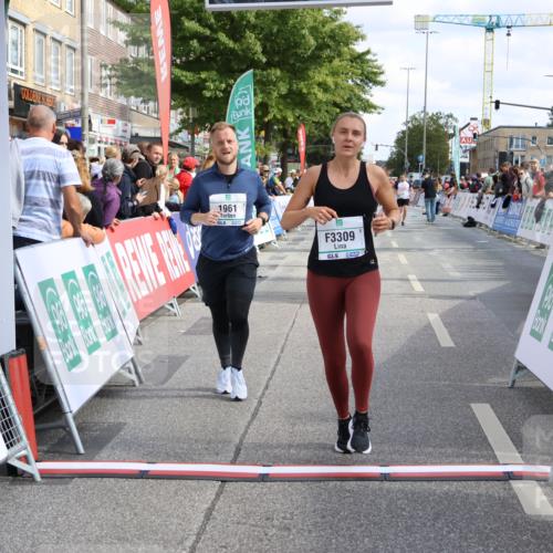 15.09.2024 - PSD Bank Halbmarathon Strokosch-Dieckow http://msf.ph/oto/7070287 15.09.2024 12:31:38 Ziel 1948, 1961, 2259, 3089, 3309, 3486, 3542 meine-sportfotos.de