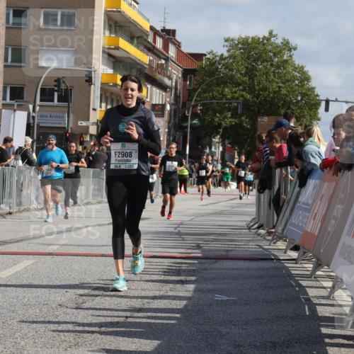 15.09.2024 - PSD Bank Halbmarathon Michael Strokosch http://msf.ph/oto/7070302 15.09.2024 12:08:45 Ziel 1664, 1699, 1786, 2088, 2240, 2621, 2891, 2908, 3200, 3554, 3559 meine-sportfotos.de