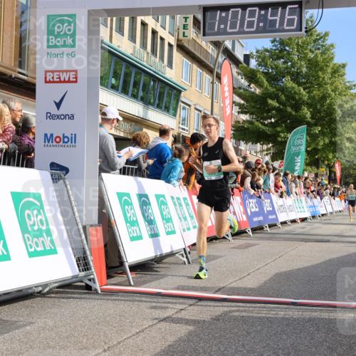 15.09.2024 - PSD Bank Halbmarathon Strokosch-Dieckow http://msf.ph/oto/7070304 15.09.2024 11:09:37 Ziel 402, 505 meine-sportfotos.de