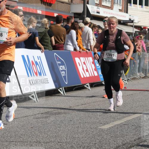 15.09.2024 - PSD Bank Halbmarathon Michael Strokosch http://msf.ph/oto/7070315 15.09.2024 12:08:45 Ziel 1664, 1699, 1786, 2088, 2240, 2621, 2891, 2908, 3200, 3554, 3559 meine-sportfotos.de