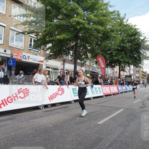 15.09.2024 - PSD Bank Halbmarathon Miley Keyser http://msf.ph/oto/7070362 15.09.2024 12:23:41 Ziel 987, 2403, 2981, 3002, 3277, 3450 meine-sportfotos.de