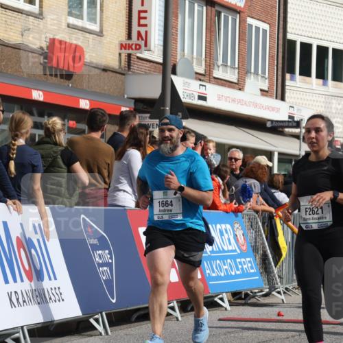 15.09.2024 - PSD Bank Halbmarathon Michael Strokosch http://msf.ph/oto/7070372 15.09.2024 12:08:51 Ziel 1664, 1699, 1786, 1912, 1949, 2088, 2165, 2240, 2621, 2796, 2891, 2908, 3060, 3200, 3559 meine-sportfotos.de