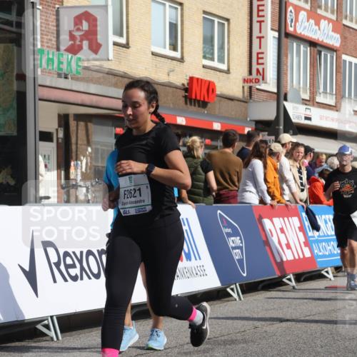 15.09.2024 - PSD Bank Halbmarathon Michael Strokosch http://msf.ph/oto/7070403 15.09.2024 12:08:52 Ziel 1446, 1664, 1699, 1786, 1912, 1949, 2165, 2214, 2240, 2621, 2796, 2891, 2908, 3060, 3200 meine-sportfotos.de