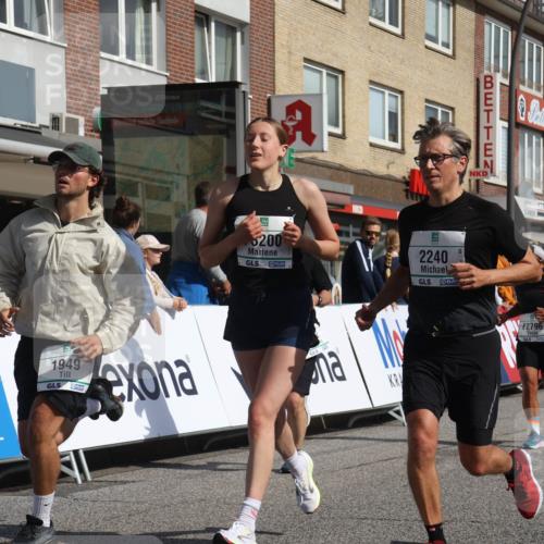 15.09.2024 - PSD Bank Halbmarathon Michael Strokosch http://msf.ph/oto/7070428 15.09.2024 12:08:54 Ziel 1446, 1664, 1699, 1786, 1912, 1949, 2165, 2214, 2240, 2621, 2796, 2891, 2908, 3060, 3200 meine-sportfotos.de