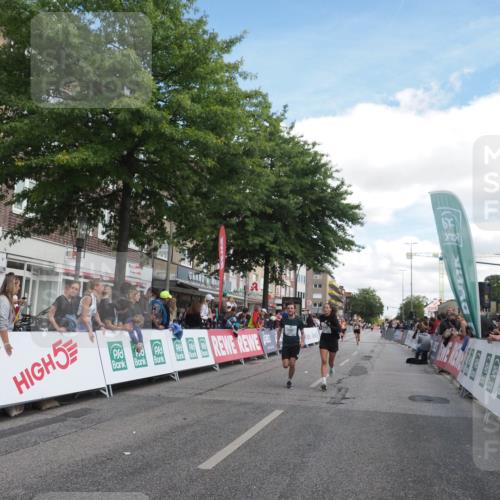 15.09.2024 - PSD Bank Halbmarathon Miley Keyser http://msf.ph/oto/7070436 15.09.2024 12:23:48 Ziel 987, 2403, 2981, 3002, 3450 meine-sportfotos.de