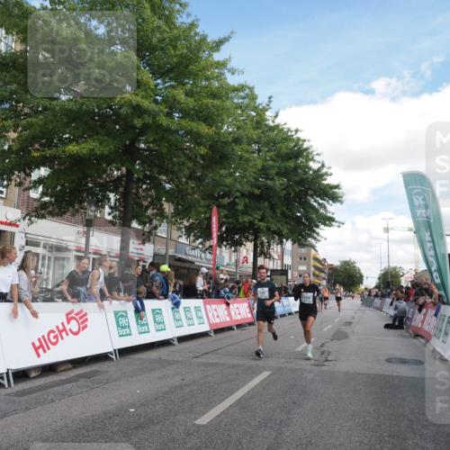 15.09.2024 - PSD Bank Halbmarathon Miley Keyser http://msf.ph/oto/7070445 15.09.2024 12:23:48 Ziel 987, 2403, 2981, 3002, 3450 meine-sportfotos.de