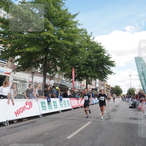 15.09.2024 - PSD Bank Halbmarathon Miley Keyser http://msf.ph/oto/7070450 15.09.2024 12:23:48 Ziel 987, 2403, 2981, 3002, 3450 meine-sportfotos.de