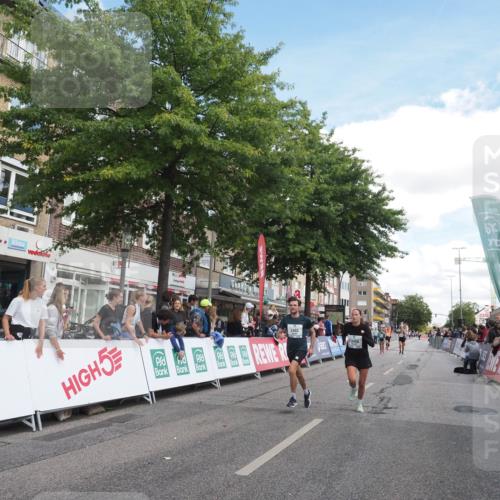 15.09.2024 - PSD Bank Halbmarathon Miley Keyser http://msf.ph/oto/7070454 15.09.2024 12:23:48 Ziel 987, 2403, 2981, 3002, 3450 meine-sportfotos.de