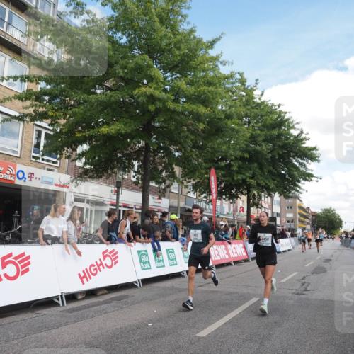 15.09.2024 - PSD Bank Halbmarathon Miley Keyser http://msf.ph/oto/7070475 15.09.2024 12:23:49 Ziel 2403, 2981, 3002, 3450 meine-sportfotos.de