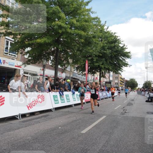 15.09.2024 - PSD Bank Halbmarathon Miley Keyser http://msf.ph/oto/7070533 15.09.2024 12:23:57 Ziel 1883, 2403, 2537, 3003, 3075, 3428, 3450 meine-sportfotos.de