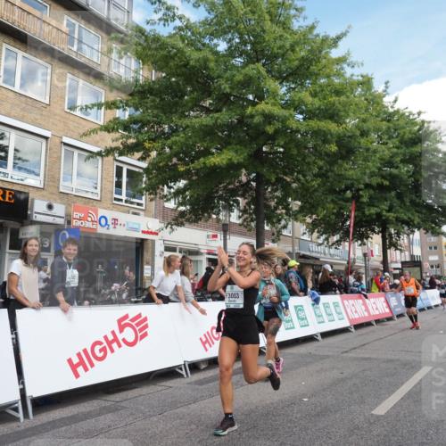 15.09.2024 - PSD Bank Halbmarathon Miley Keyser http://msf.ph/oto/7070583 15.09.2024 12:23:58 Ziel 1883, 2403, 2537, 3003, 3075, 3428, 3450 meine-sportfotos.de