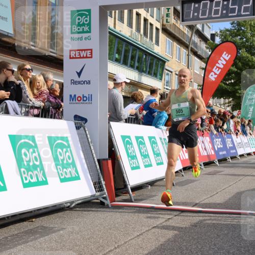 15.09.2024 - PSD Bank Halbmarathon Strokosch-Dieckow http://msf.ph/oto/7070587 15.09.2024 11:09:43 Ziel 402, 505 meine-sportfotos.de