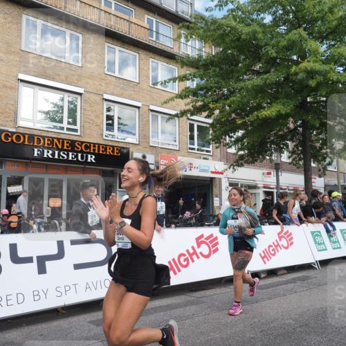 15.09.2024 - PSD Bank Halbmarathon Miley Keyser http://msf.ph/oto/7070605 15.09.2024 12:23:59 Ziel 1883, 2537, 3003, 3075, 3222, 3428 meine-sportfotos.de