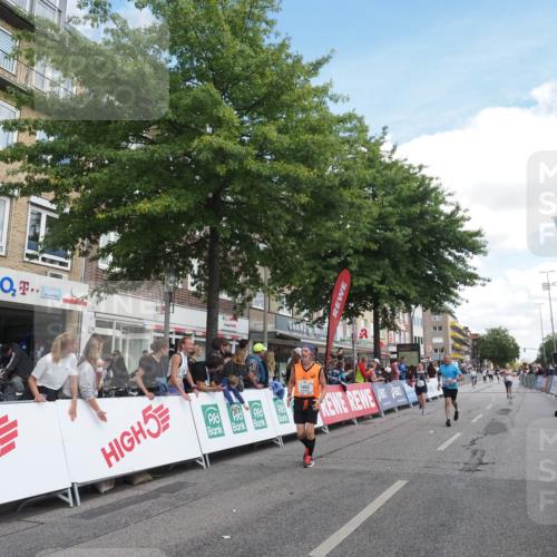 15.09.2024 - PSD Bank Halbmarathon Miley Keyser http://msf.ph/oto/7070630 15.09.2024 12:24:01 Ziel 1883, 2537, 3003, 3075, 3222, 3428 meine-sportfotos.de