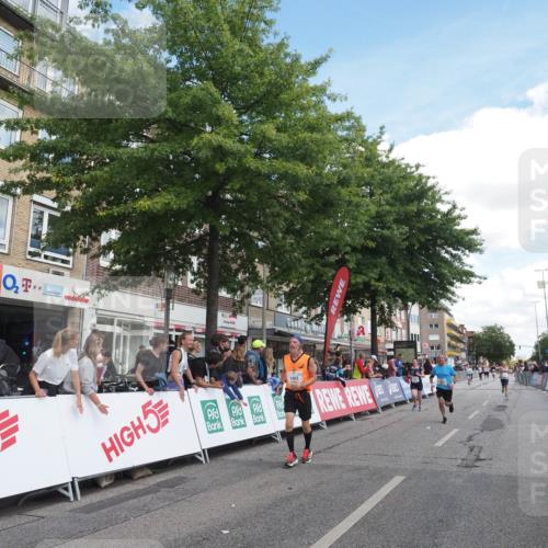 15.09.2024 - PSD Bank Halbmarathon Miley Keyser http://msf.ph/oto/7070634 15.09.2024 12:24:01 Ziel 1883, 2537, 3003, 3075, 3222, 3428 meine-sportfotos.de