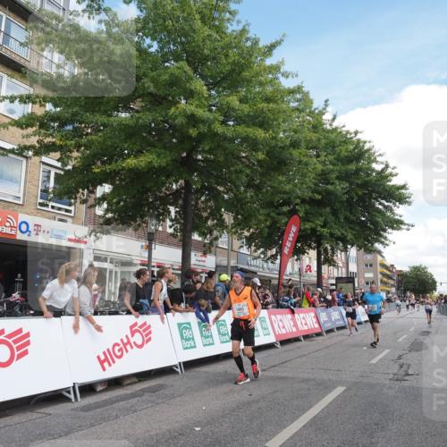 15.09.2024 - PSD Bank Halbmarathon Miley Keyser http://msf.ph/oto/7070643 15.09.2024 12:24:01 Ziel 1883, 2537, 3003, 3075, 3222, 3428 meine-sportfotos.de