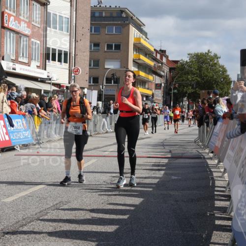15.09.2024 - PSD Bank Halbmarathon Michael Strokosch http://msf.ph/oto/7070657 15.09.2024 12:09:13 Ziel 2132, 2179, 2408, 2437, 2868, 2997, 3167, 3526 meine-sportfotos.de
