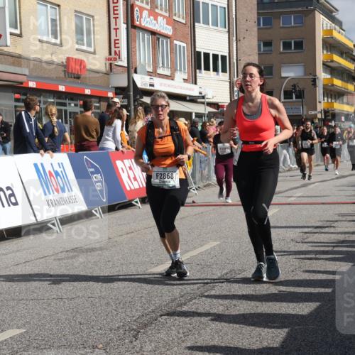 15.09.2024 - PSD Bank Halbmarathon Michael Strokosch http://msf.ph/oto/7070670 15.09.2024 12:09:14 Ziel 1994, 2132, 2179, 2408, 2437, 2868, 2997, 3167, 3526 meine-sportfotos.de