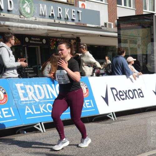 15.09.2024 - PSD Bank Halbmarathon Michael Strokosch http://msf.ph/oto/7070711 15.09.2024 12:09:18 Ziel 1966, 1994, 2132, 2179, 2408, 2437, 2868, 2890, 2997, 3050, 3167, 3526 meine-sportfotos.de