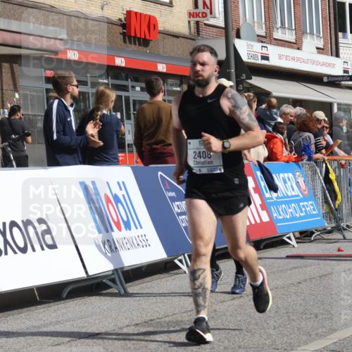 15.09.2024 - PSD Bank Halbmarathon Michael Strokosch http://msf.ph/oto/7070724 15.09.2024 12:09:20 Ziel 1778, 1966, 1994, 2179, 2408, 2868, 2890, 2997, 3050, 3526 meine-sportfotos.de