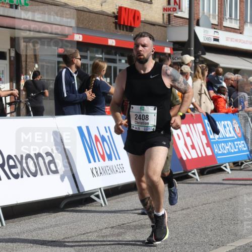 15.09.2024 - PSD Bank Halbmarathon Michael Strokosch http://msf.ph/oto/7070728 15.09.2024 12:09:20 Ziel 1778, 1966, 1994, 2179, 2408, 2868, 2890, 2997, 3050, 3526 meine-sportfotos.de