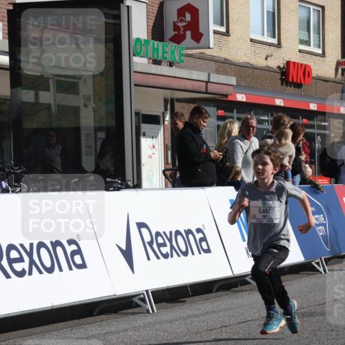 15.09.2024 - PSD Bank Halbmarathon Michael Strokosch http://msf.ph/oto/7070730 15.09.2024 10:27:04 Ziel 18, 42, 69, 75, 82, 136, 167, 198, 210, 270, 294 meine-sportfotos.de