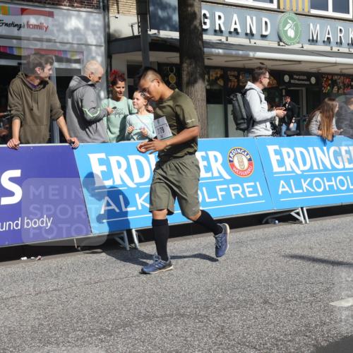 15.09.2024 - PSD Bank Halbmarathon Michael Strokosch http://msf.ph/oto/7070772 15.09.2024 12:09:23 Ziel 1778, 1966, 1994, 2179, 2408, 2868, 2890, 2997, 3050, 3526 meine-sportfotos.de