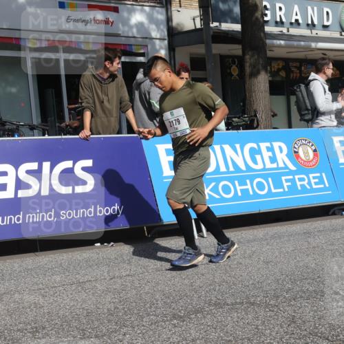 15.09.2024 - PSD Bank Halbmarathon Michael Strokosch http://msf.ph/oto/7070777 15.09.2024 12:09:23 Ziel 1778, 1966, 1994, 2179, 2408, 2868, 2890, 2997, 3050, 3526 meine-sportfotos.de