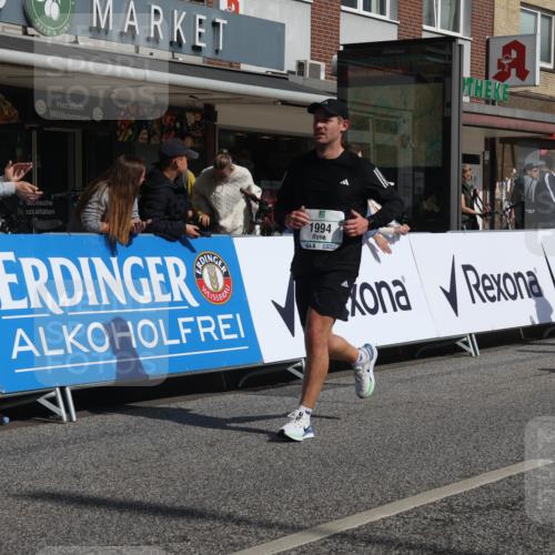 15.09.2024 - PSD Bank Halbmarathon Michael Strokosch http://msf.ph/oto/7070788 15.09.2024 12:09:24 Ziel 1778, 1855, 1966, 1994, 2179, 2408, 2868, 2878, 2890, 2997, 3050, 3526 meine-sportfotos.de