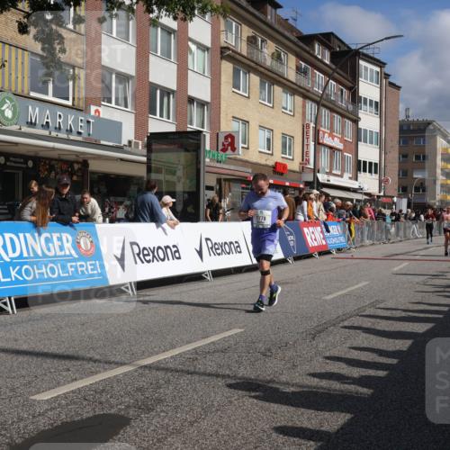 15.09.2024 - PSD Bank Halbmarathon Michael Strokosch http://msf.ph/oto/7070844 15.09.2024 12:09:29 Ziel 1778, 1855, 1966, 1994, 2179, 2327, 2408, 2878, 2890, 2892, 3050, 3238 meine-sportfotos.de