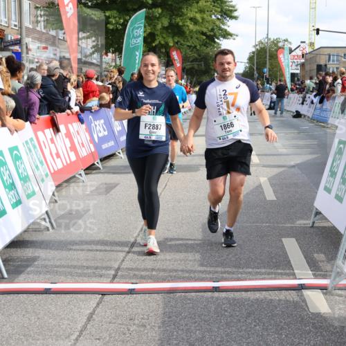 15.09.2024 - PSD Bank Halbmarathon Strokosch-Dieckow http://msf.ph/oto/7070845 15.09.2024 12:31:50 Ziel 1866, 1961, 2068, 2887, 3309 meine-sportfotos.de