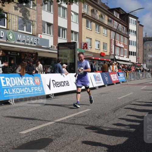 15.09.2024 - PSD Bank Halbmarathon Michael Strokosch http://msf.ph/oto/7070854 15.09.2024 12:09:29 Ziel 1778, 1855, 1966, 1994, 2179, 2327, 2408, 2878, 2890, 2892, 3050, 3238 meine-sportfotos.de