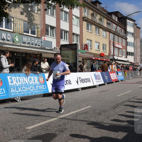 15.09.2024 - PSD Bank Halbmarathon Michael Strokosch http://msf.ph/oto/7070864 15.09.2024 12:09:30 Ziel 1778, 1855, 1966, 1994, 2179, 2327, 2408, 2878, 2890, 2892, 3050, 3238 meine-sportfotos.de