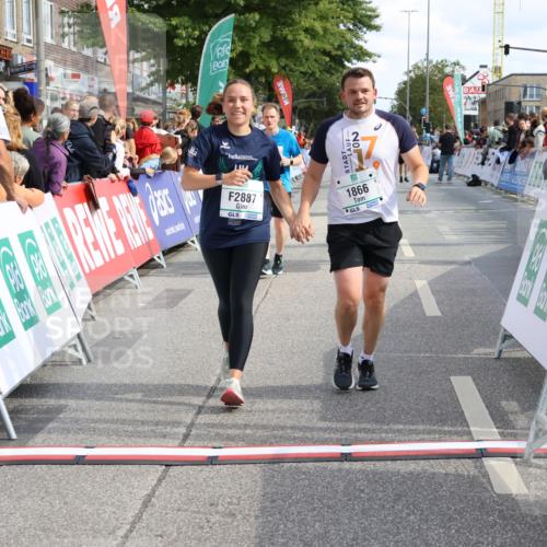 15.09.2024 - PSD Bank Halbmarathon Strokosch-Dieckow http://msf.ph/oto/7070876 15.09.2024 12:31:50 Ziel 1866, 1961, 2068, 2887, 3309 meine-sportfotos.de