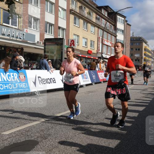 15.09.2024 - PSD Bank Halbmarathon Michael Strokosch http://msf.ph/oto/7070899 15.09.2024 12:09:34 Ziel 1778, 1855, 1966, 1994, 2327, 2878, 2890, 2892, 3050, 3238 meine-sportfotos.de