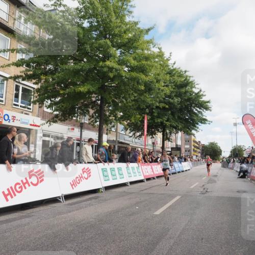 15.09.2024 - PSD Bank Halbmarathon Miley Keyser http://msf.ph/oto/7070924 15.09.2024 11:24:08 Ziel 610, 659, 672, 675, 891, 1098 meine-sportfotos.de