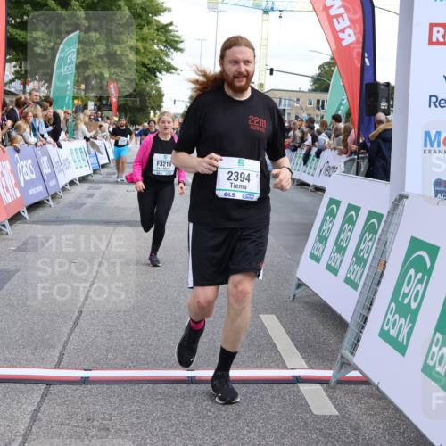 15.09.2024 - PSD Bank Halbmarathon Strokosch-Dieckow http://msf.ph/oto/7070970 15.09.2024 12:23:14 Ziel 2394, 3219, 3361 meine-sportfotos.de