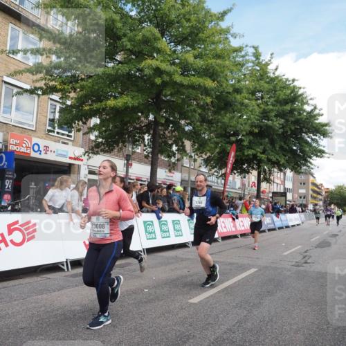 15.09.2024 - PSD Bank Halbmarathon Miley Keyser http://msf.ph/oto/7070980 15.09.2024 12:24:22 Ziel 1765, 1997, 2081, 2527, 3008, 3256, 3339, 3371, 3452, 3543 meine-sportfotos.de