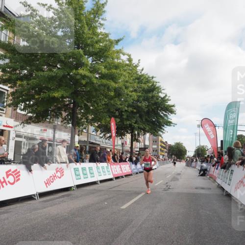 15.09.2024 - PSD Bank Halbmarathon Miley Keyser http://msf.ph/oto/7070986 15.09.2024 11:24:10 Ziel 610, 659, 677, 891, 1098 meine-sportfotos.de