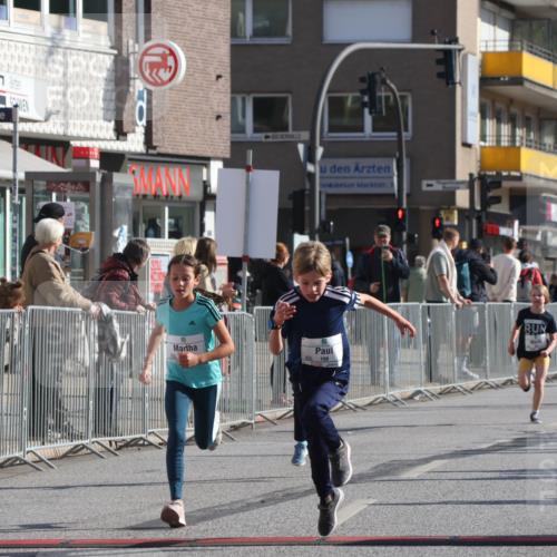 15.09.2024 - PSD Bank Halbmarathon Michael Strokosch http://msf.ph/oto/7070995 15.09.2024 10:27:32 Ziel 8, 37, 101, 122, 125, 159, 174, 204, 233 meine-sportfotos.de