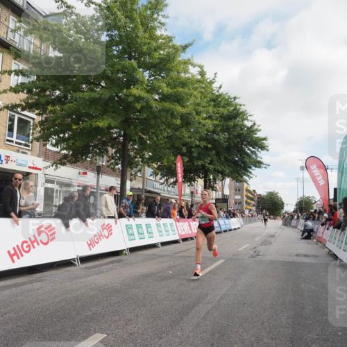 15.09.2024 - PSD Bank Halbmarathon Miley Keyser http://msf.ph/oto/7071002 15.09.2024 11:24:11 Ziel 610, 659, 677, 891, 1098 meine-sportfotos.de