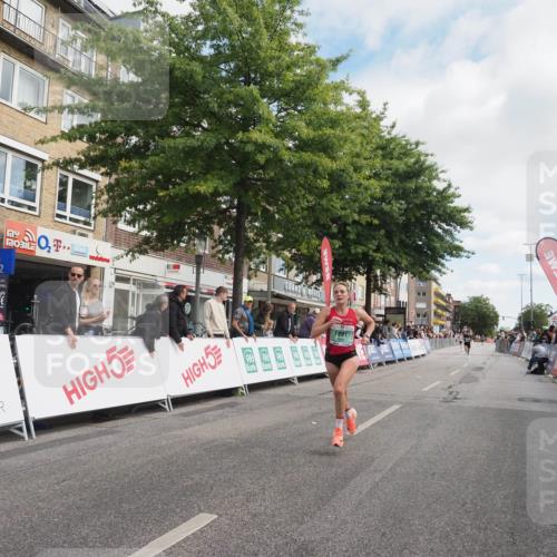 15.09.2024 - PSD Bank Halbmarathon Miley Keyser http://msf.ph/oto/7071011 15.09.2024 11:24:11 Ziel 610, 659, 677, 891, 1098 meine-sportfotos.de