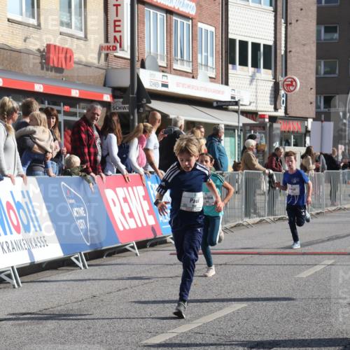 15.09.2024 - PSD Bank Halbmarathon Michael Strokosch http://msf.ph/oto/7071017 15.09.2024 10:27:33 Ziel 8, 37, 101, 103, 122, 125, 159, 174, 204, 233 meine-sportfotos.de