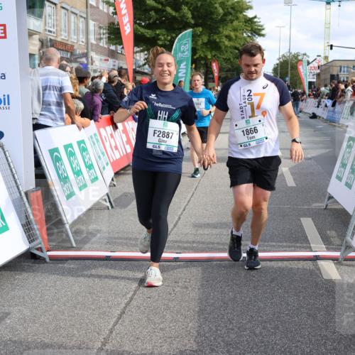 15.09.2024 - PSD Bank Halbmarathon Strokosch-Dieckow http://msf.ph/oto/7071020 15.09.2024 12:31:51 Ziel 1866, 2068, 2887 meine-sportfotos.de