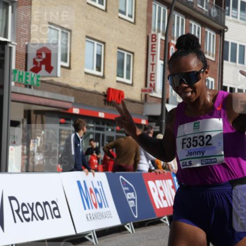 15.09.2024 - PSD Bank Halbmarathon Michael Strokosch http://msf.ph/oto/7071024 15.09.2024 12:09:47 Ziel 1694, 2053, 2327, 2892, 2993, 3117, 3238, 3532 meine-sportfotos.de