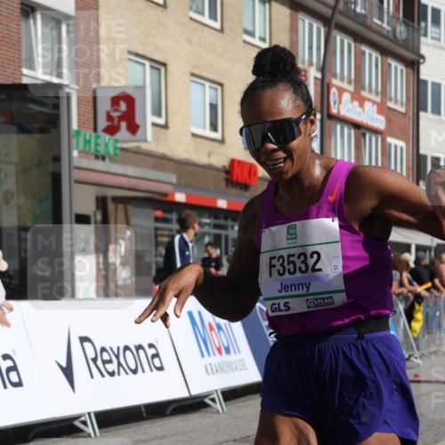 15.09.2024 - PSD Bank Halbmarathon Michael Strokosch http://msf.ph/oto/7071027 15.09.2024 12:09:47 Ziel 1694, 2053, 2327, 2892, 2993, 3117, 3238, 3532 meine-sportfotos.de