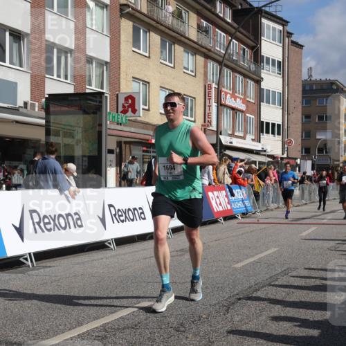 15.09.2024 - PSD Bank Halbmarathon Michael Strokosch http://msf.ph/oto/7071073 15.09.2024 12:09:52 Ziel 1694, 1820, 2053, 2531, 2788, 2993, 3117, 3532 meine-sportfotos.de