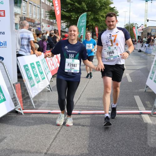 15.09.2024 - PSD Bank Halbmarathon Strokosch-Dieckow http://msf.ph/oto/7071088 15.09.2024 12:31:51 Ziel 1866, 2068, 2887 meine-sportfotos.de